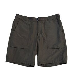 Mens REI hiking cargo shorts size 40 Green